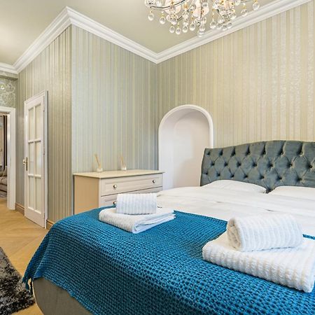 Krone Apartment Braşov Esterno foto