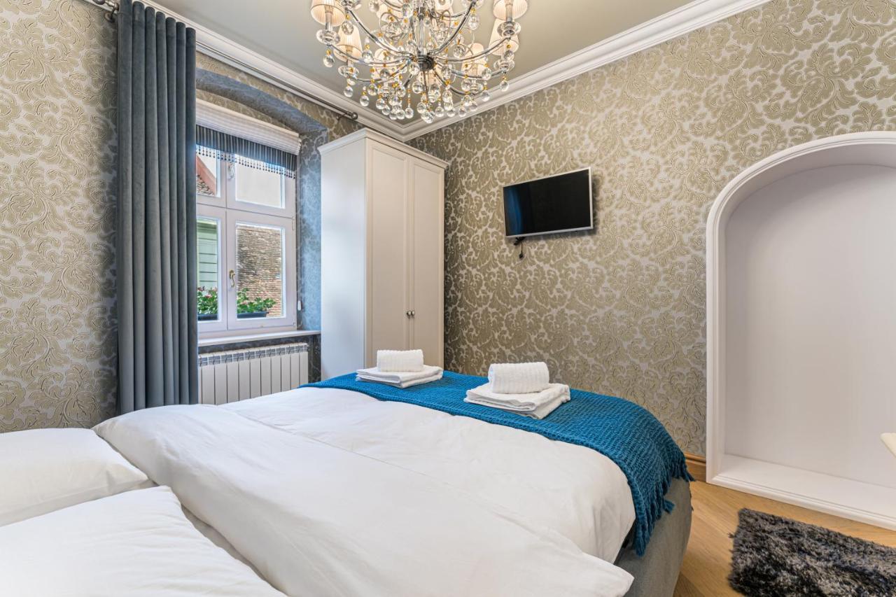 Krone Apartment Braşov Esterno foto