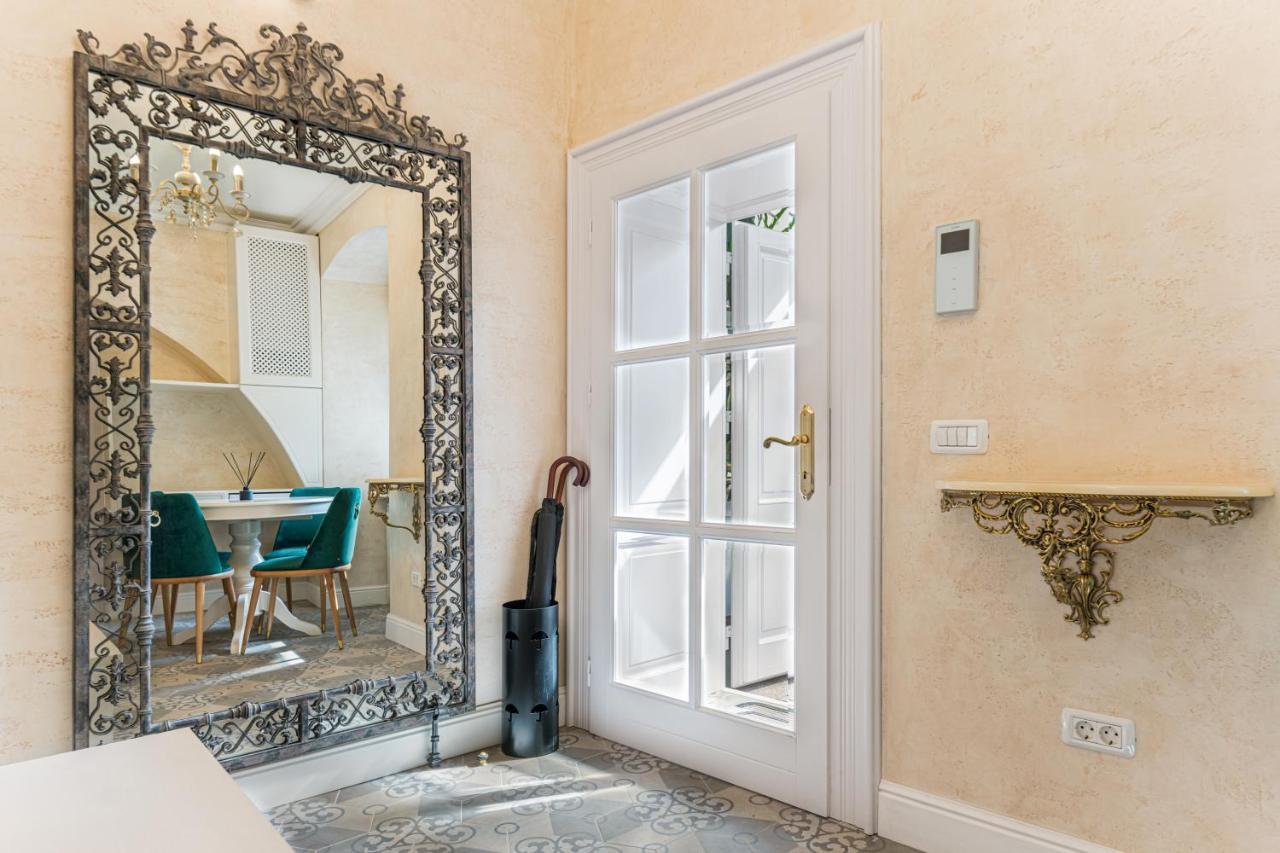 Krone Apartment Braşov Esterno foto
